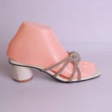LB587 - Black