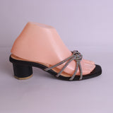 LB587 - Black