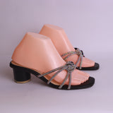 LB587 - Black